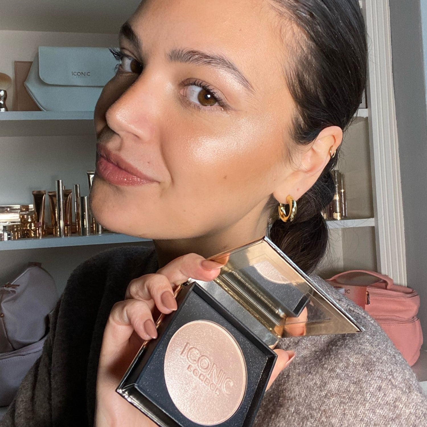 Brighten Up Baked Face Highlighter